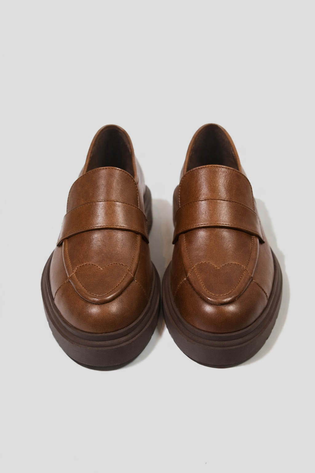 Heart Tip Leather Loafers