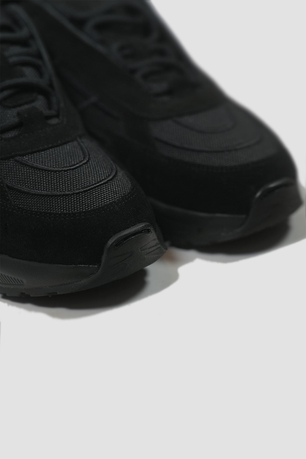 Black Apex Soul Sneakers