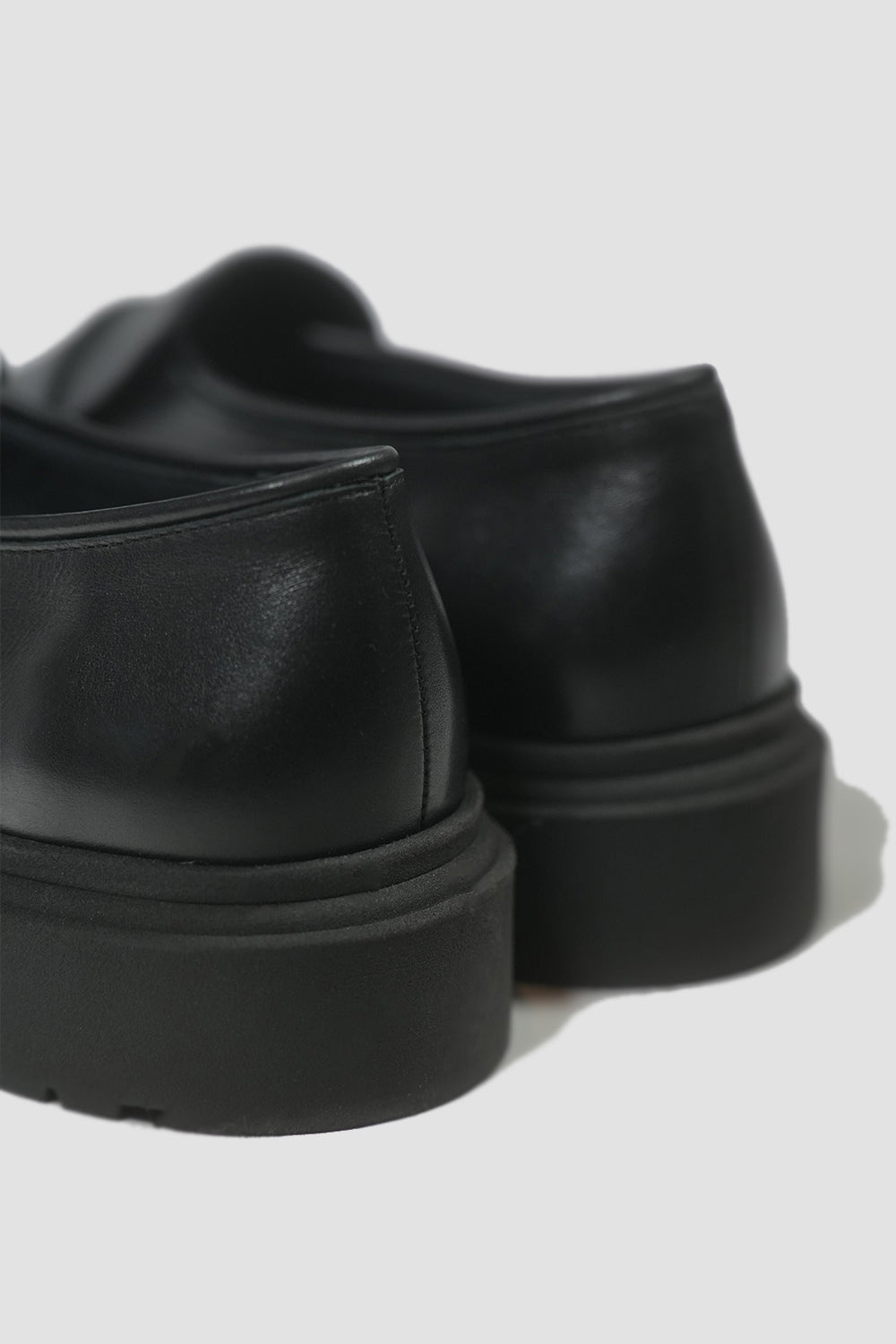 Heart Tip Leather Loafers